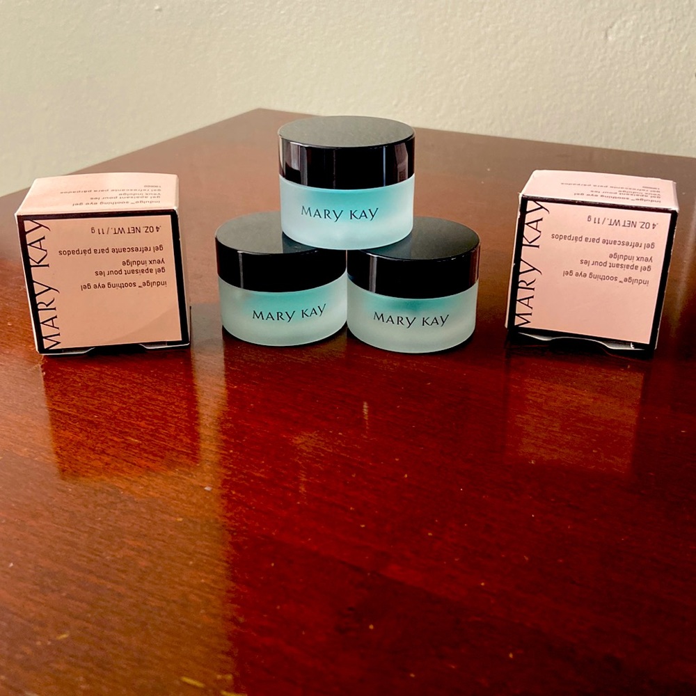Indulge Soothing eye Gel